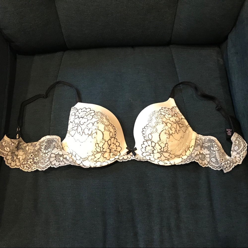 NWOT Victoria’s Secret Dream Angels Push Up 36B